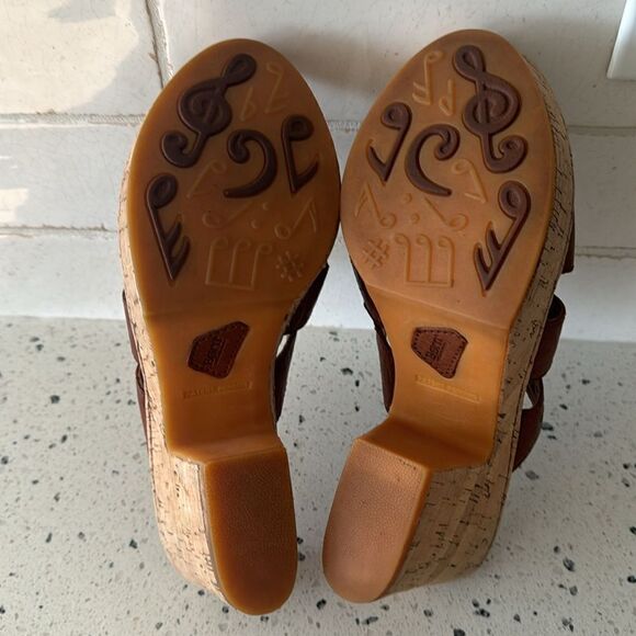 Born Women's Brown Leather Slip On Open Toe Sandals Block Heels Platform Size 9 - Picture 8 of 12